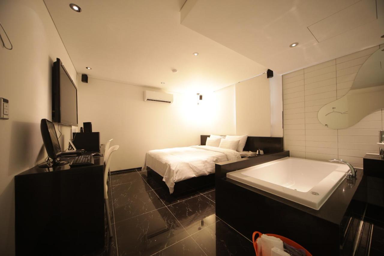 Hotel Pop Jongno Seúl Exterior foto